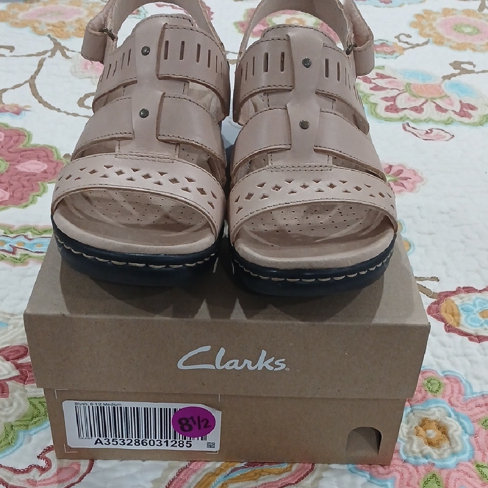 Clarks Women's Beige Leather Sandals